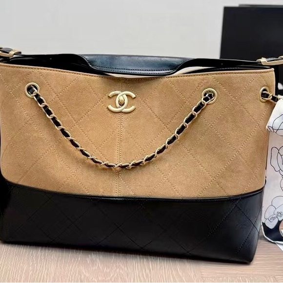 Chanel Quilted Beige and Black Shoulder Bag - Picture 1 of 7